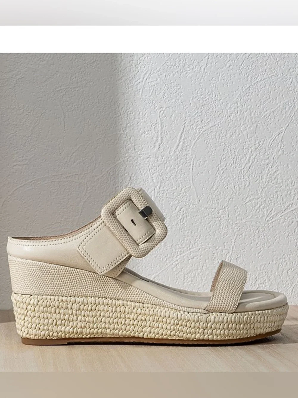 NWOT DONALD J. PLINER Gizelle Leather Buckle Double Banded Raffia Wedges Size 9
